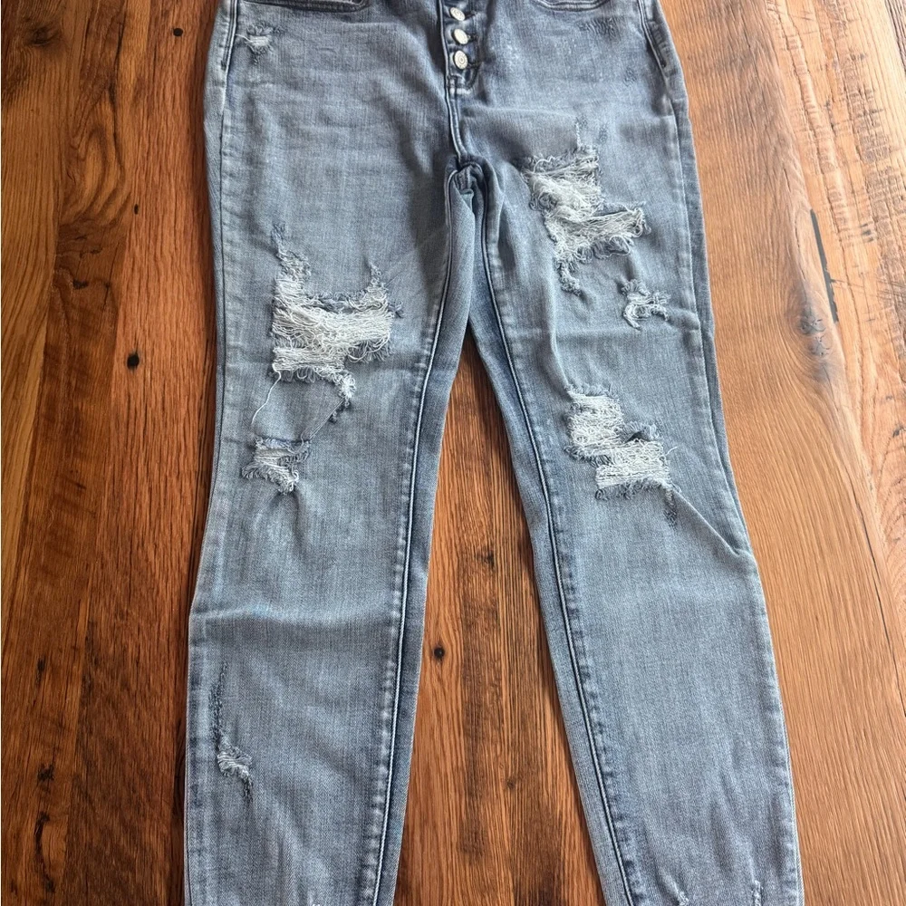 Barely Worn Judy Blue Distressed Skinny Jeans - Picture 1 of 4